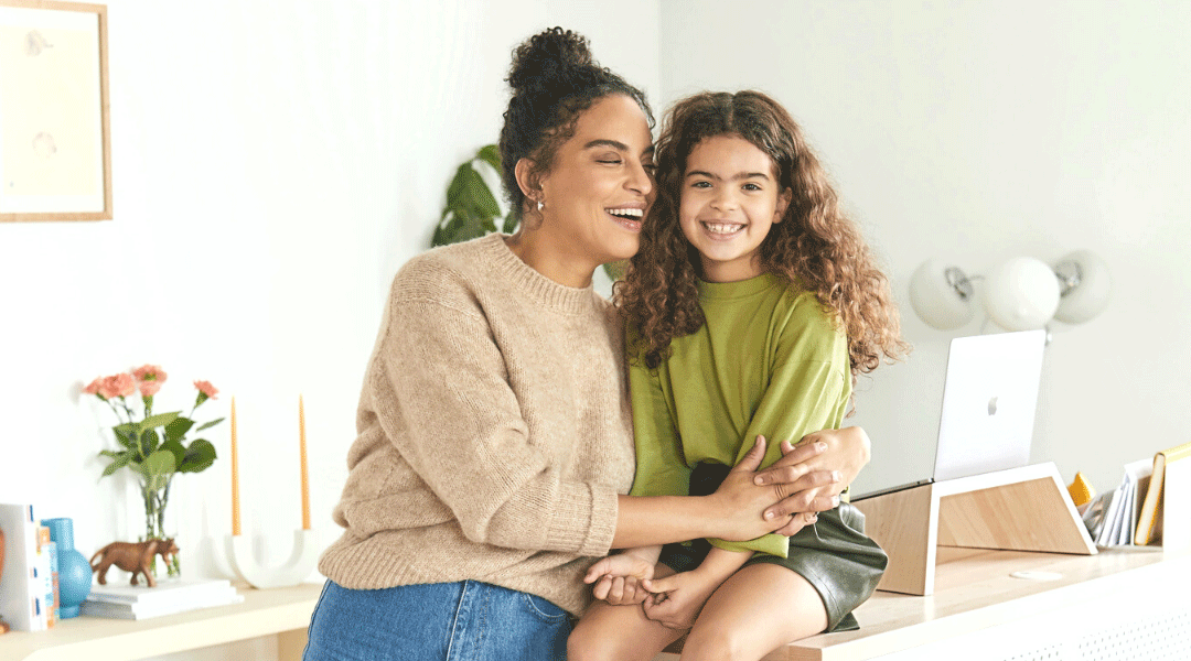 Ser padres y asistir online al médico de los hijos, es posible