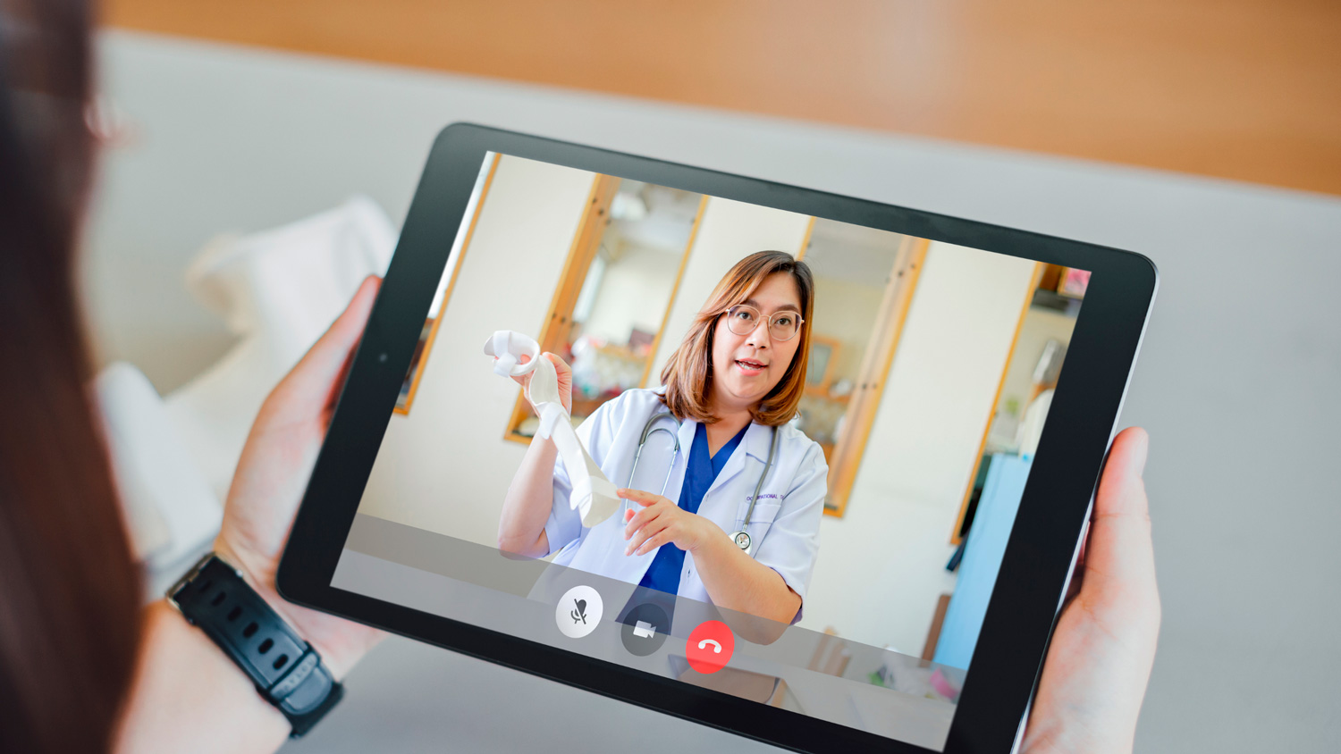 consulta médica tradicional y la telemedicina